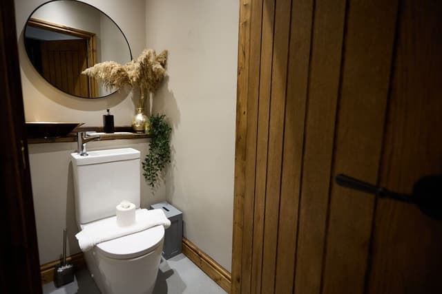 Studio, Ensuite (Secretariat)