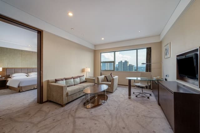 Suite, 1 Bedroom (Living Area)