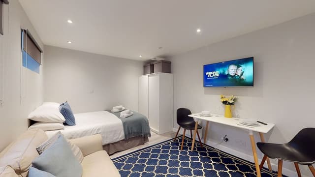 Deluxe Studio, Ensuite