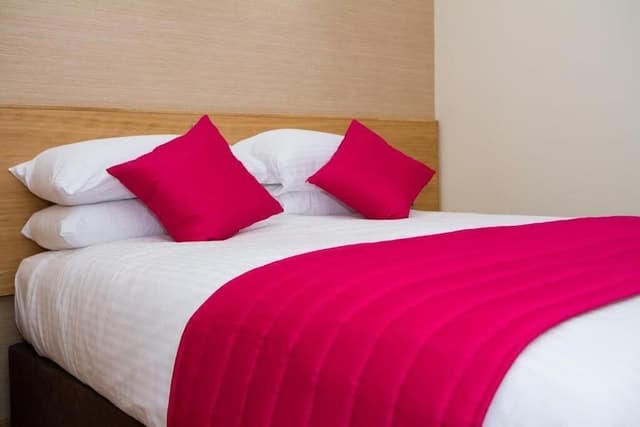Basic Double Room, Ensuite (1st floor)