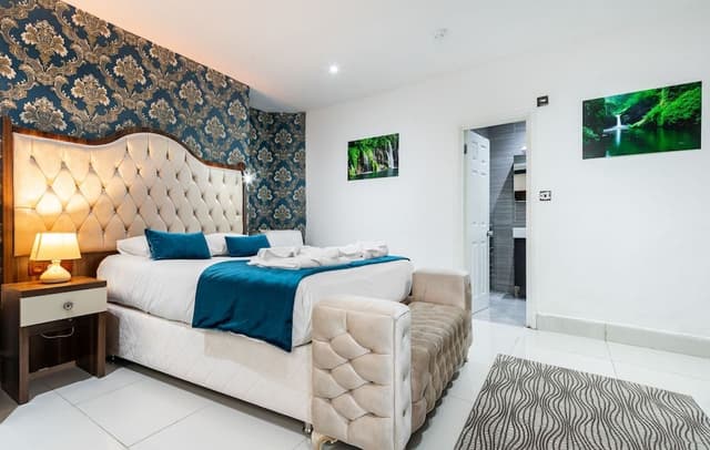 Comfort Quadruple Room, Private Bathroom
