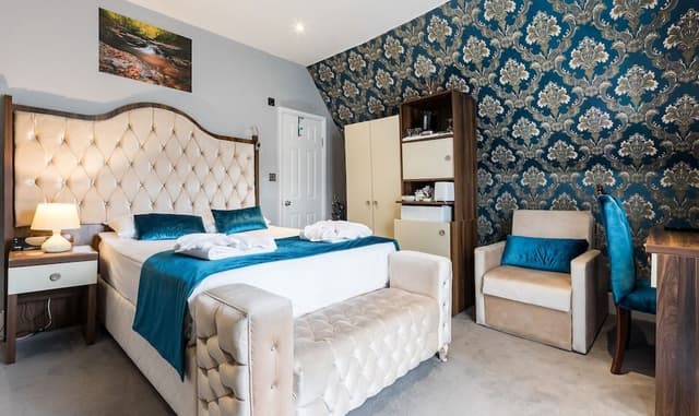 Comfort Quadruple Room, Private Bathroom