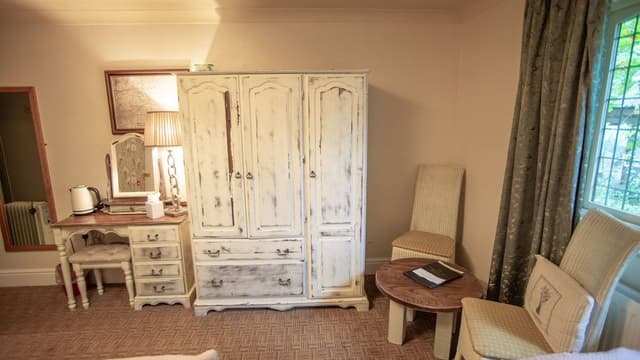 Suite, Ensuite