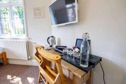 Family room-Shared Bathroom-Double and Single Room 3