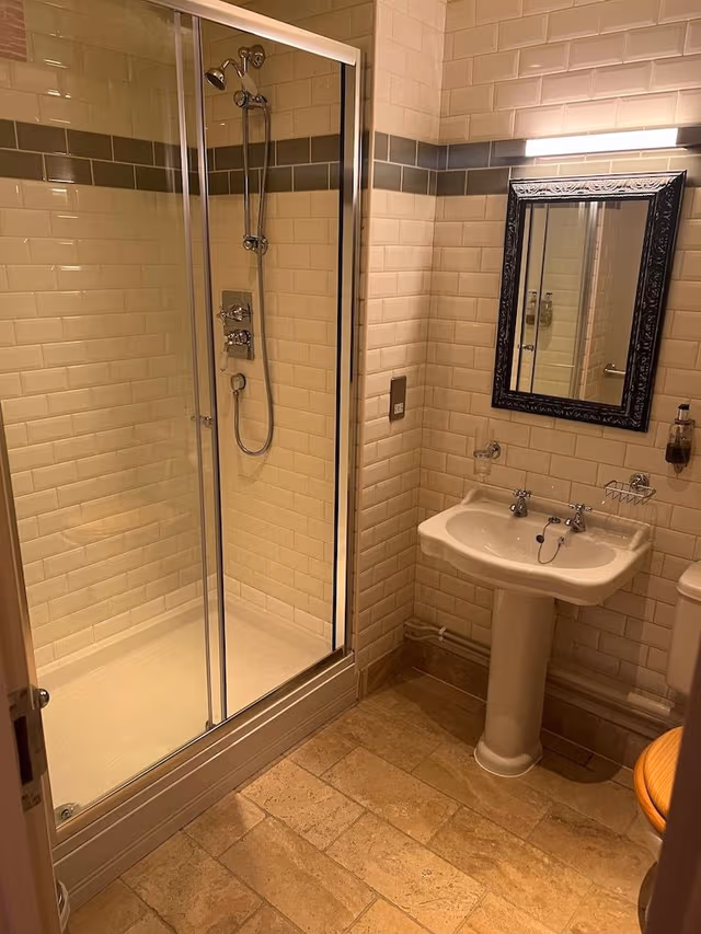 Double or Twin Room, Ensuite