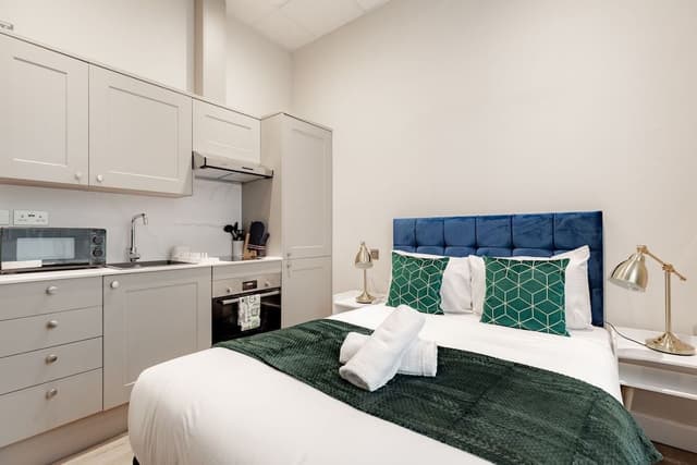Deluxe Studio, Ensuite, City View