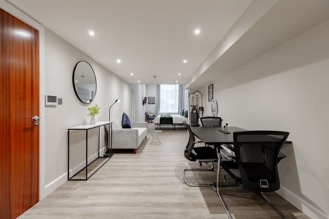 Superior Studio, Ensuite