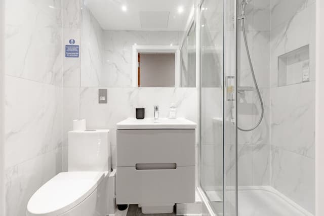 Superior Studio, Ensuite