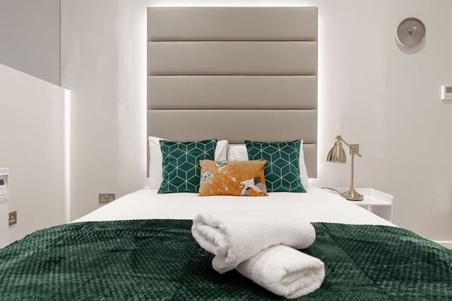 Standard Studio, Ensuite, City View