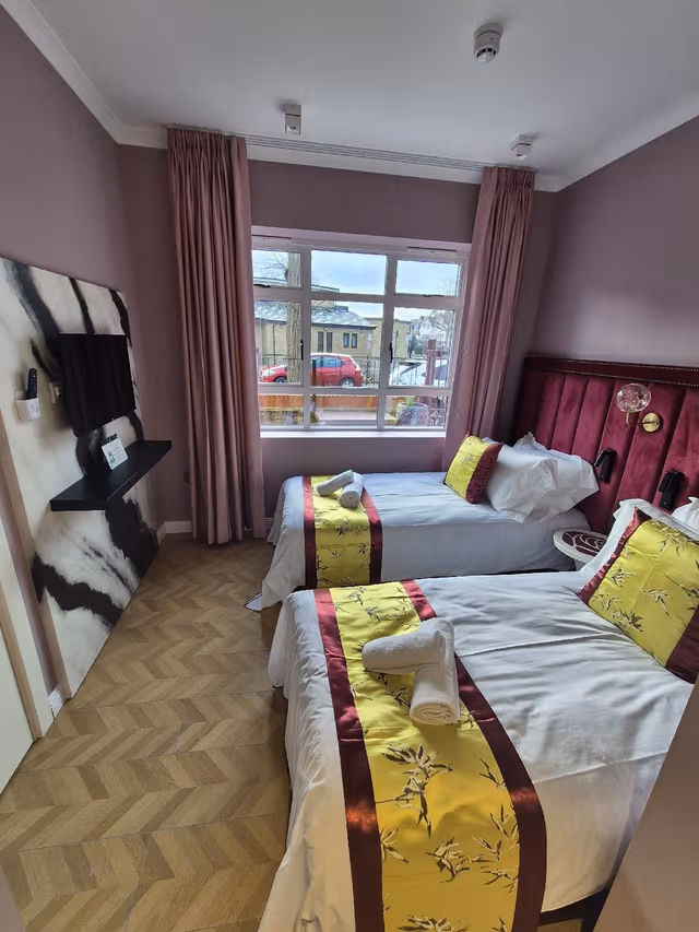 Standard Twin Room