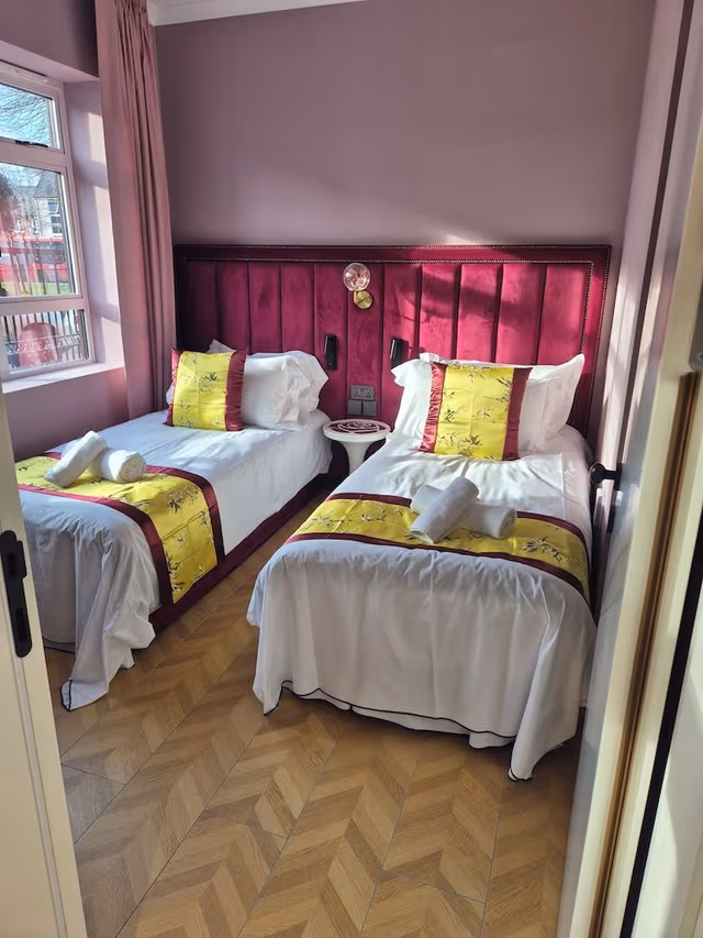 Standard Twin Room