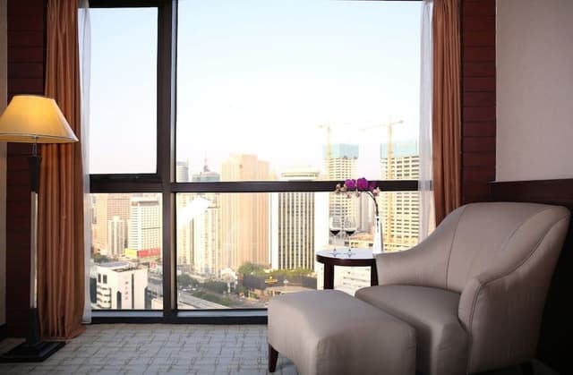 Executive Deluxe Suite