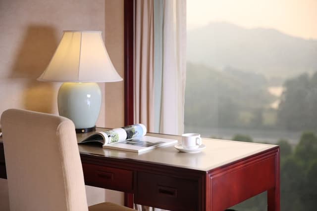 Superior Room 1 King Bed, River View