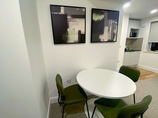 Deluxe Studio