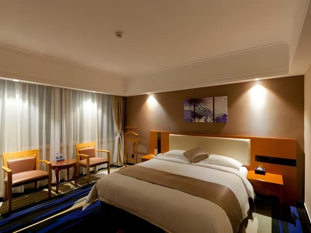Deluxe Suite