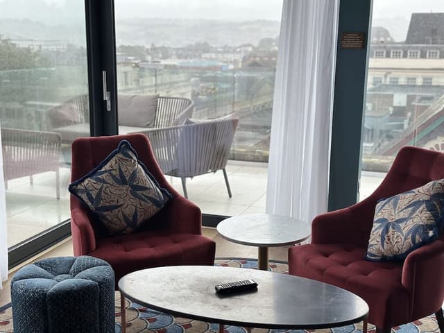Suite, 1 King Bed, Balcony, City View (Super King)
