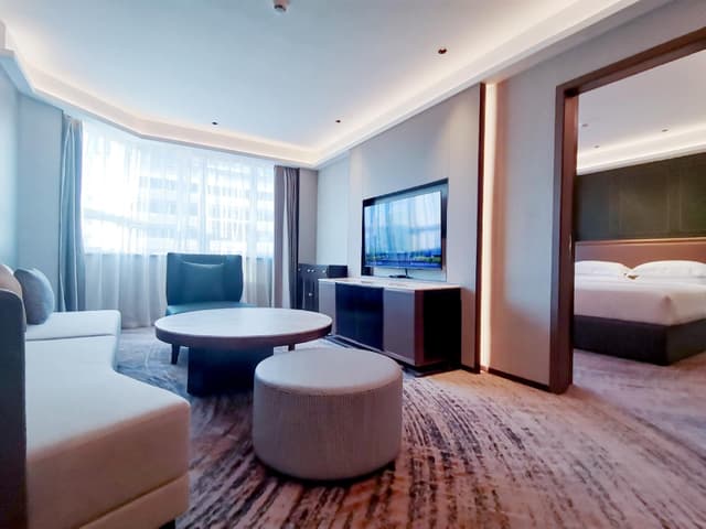 Luxury Suite