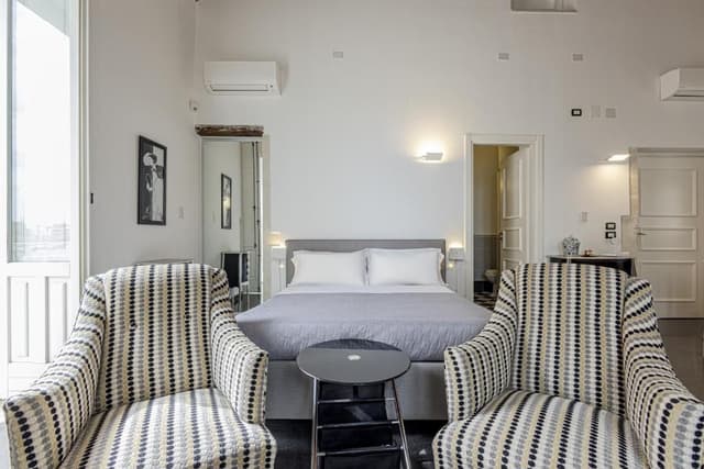 Suite with Balcony and Sea View