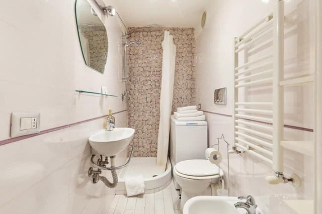 Termini Station Lightsome 3BR Apartment (Piazzale Tiburtino 28)