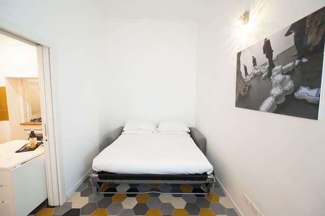Eclectic Apartment in Trendy San Lorenzo (Via dei Marsi 67)