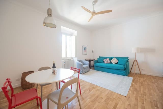 Bright and Lovely Apartment in San Lorenzo (Via degli Equi 60)