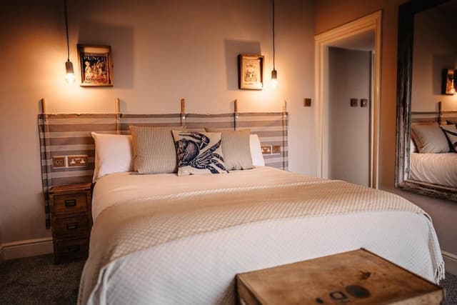 Deluxe Room, 1 King Bed, Sea View