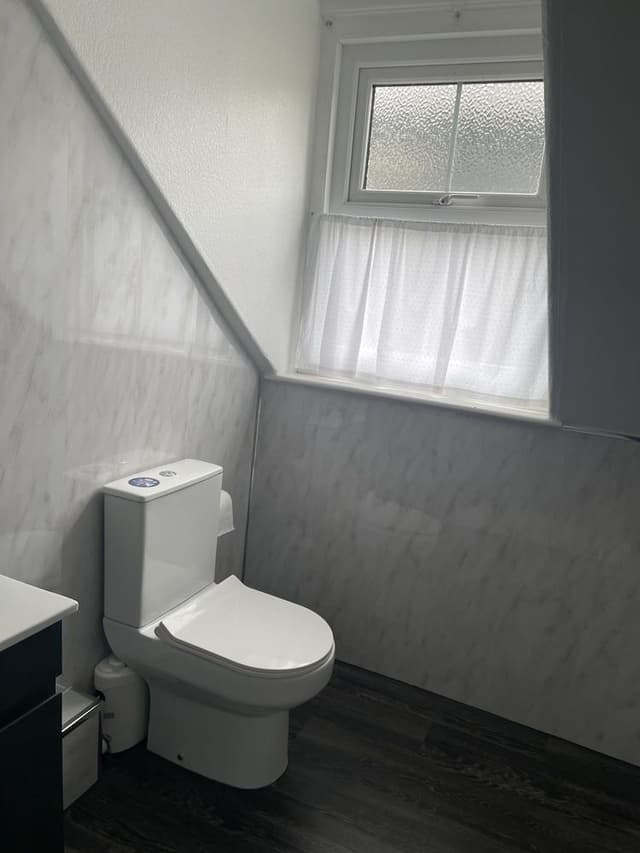Twin Room, Ensuite (Room 2)