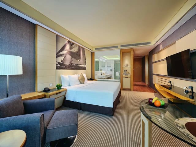 Premium Room, 1 King Bed, Club Lounge Access (High Floor, Lounge Access)