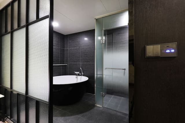 Suite (Twin Room)
