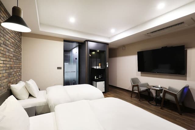 Deluxe Twin Room