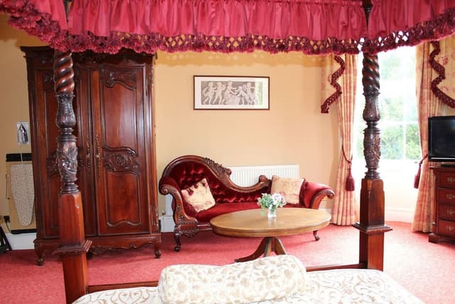 Double Room, 1 King Bed, Jetted Tub (Four Poster)