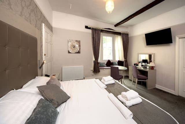 Double Room, Ensuite (Room 4)