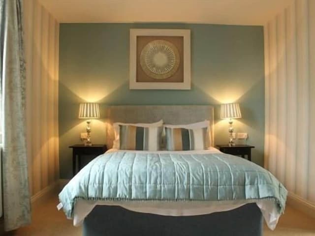 Standard Studio, Ensuite