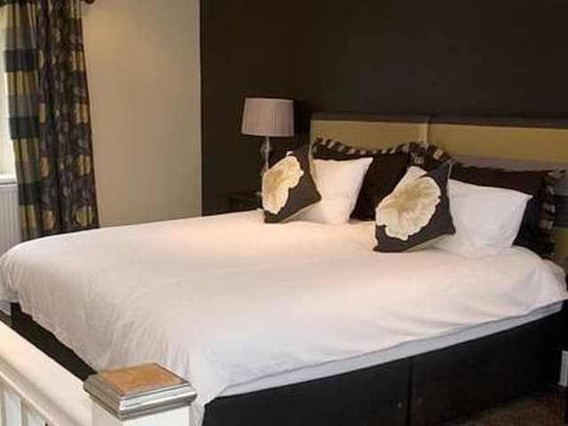 Duplex, Ensuite (The Tower Suite)