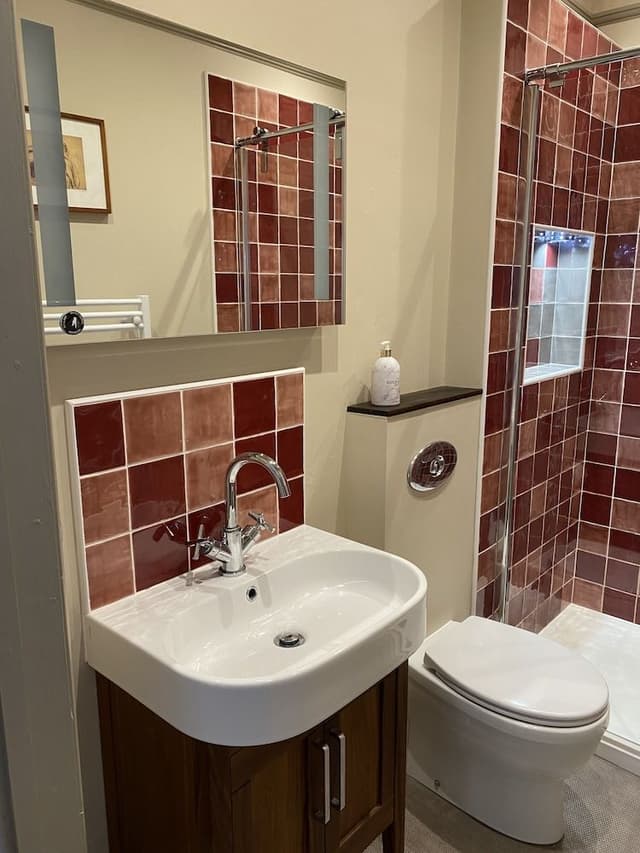 Superior Twin Room, Ensuite, Sea View (Framboise Super King /)