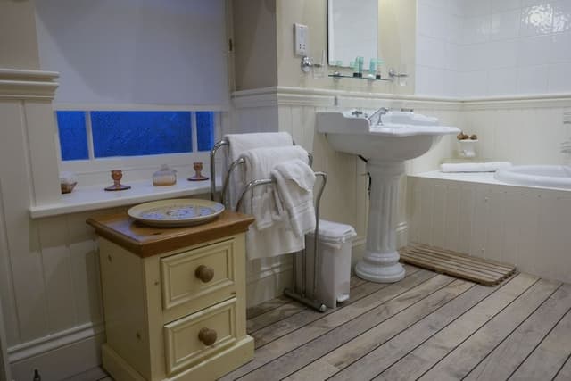 Standard Twin Room, Ensuite