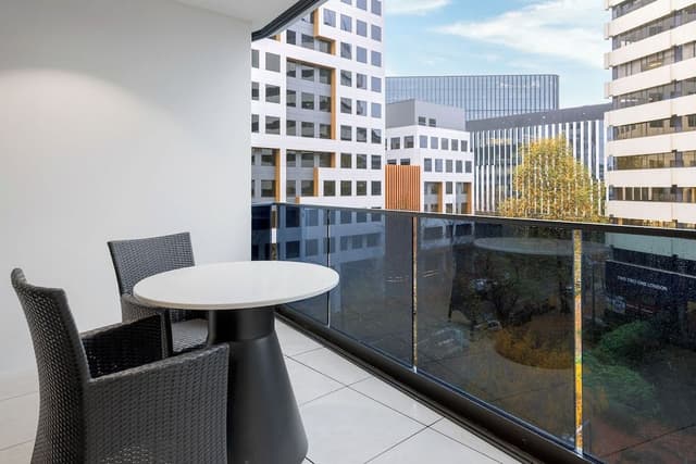 1 Bedroom Suite