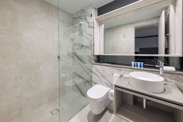 1 Bedroom Suite