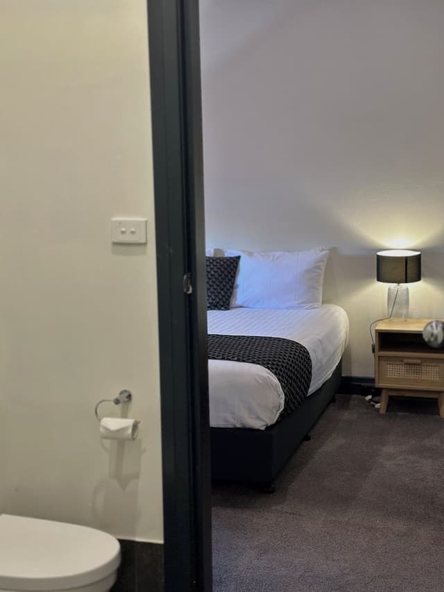 Deluxe Room, 1 Queen Bed, Ensuite