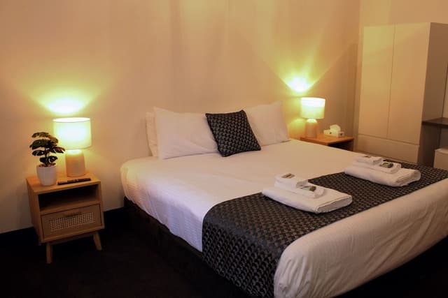 Deluxe Room, 1 Queen Bed, Ensuite
