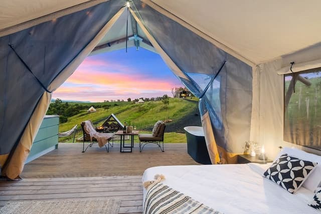 Luxury Tent, 1 King Bed, Mountain View
