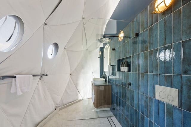 Superior Tent, 1 King Bed, Mountain View