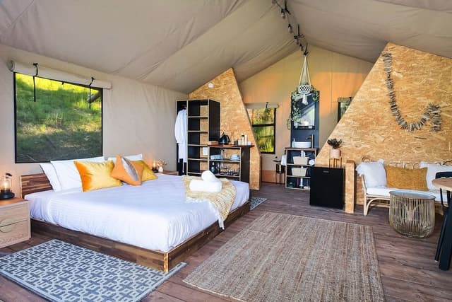 Luxury Tent, 1 King Bed, Hill View