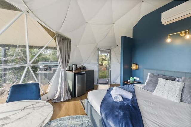 Superior Tent, 1 King Bed, Mountain View