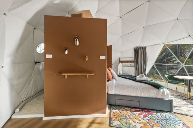 Superior Tent, 1 King Bed, Mountain View