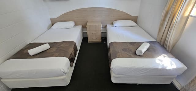 Family Room (4 people) - Non Pet Friendly