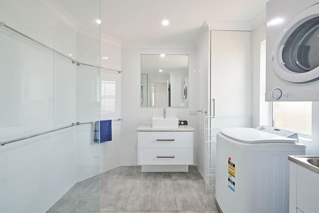 Basic Apartment, 2 Bedrooms, Poolside