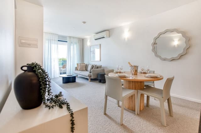2 Bedroom Apartment - Bay & Park Views