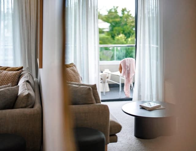 2 Bedroom Apartment - Bay & Park Views