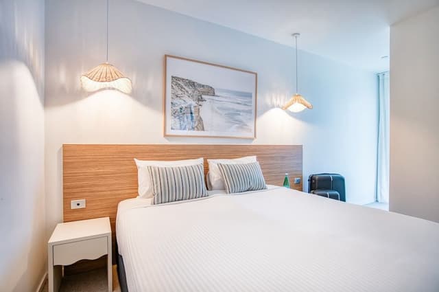 2 Bedroom Apartment - Bay & Park Views